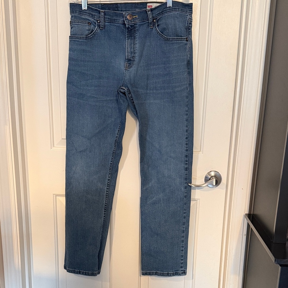 Wrangler Men's Blue Straight Jeans